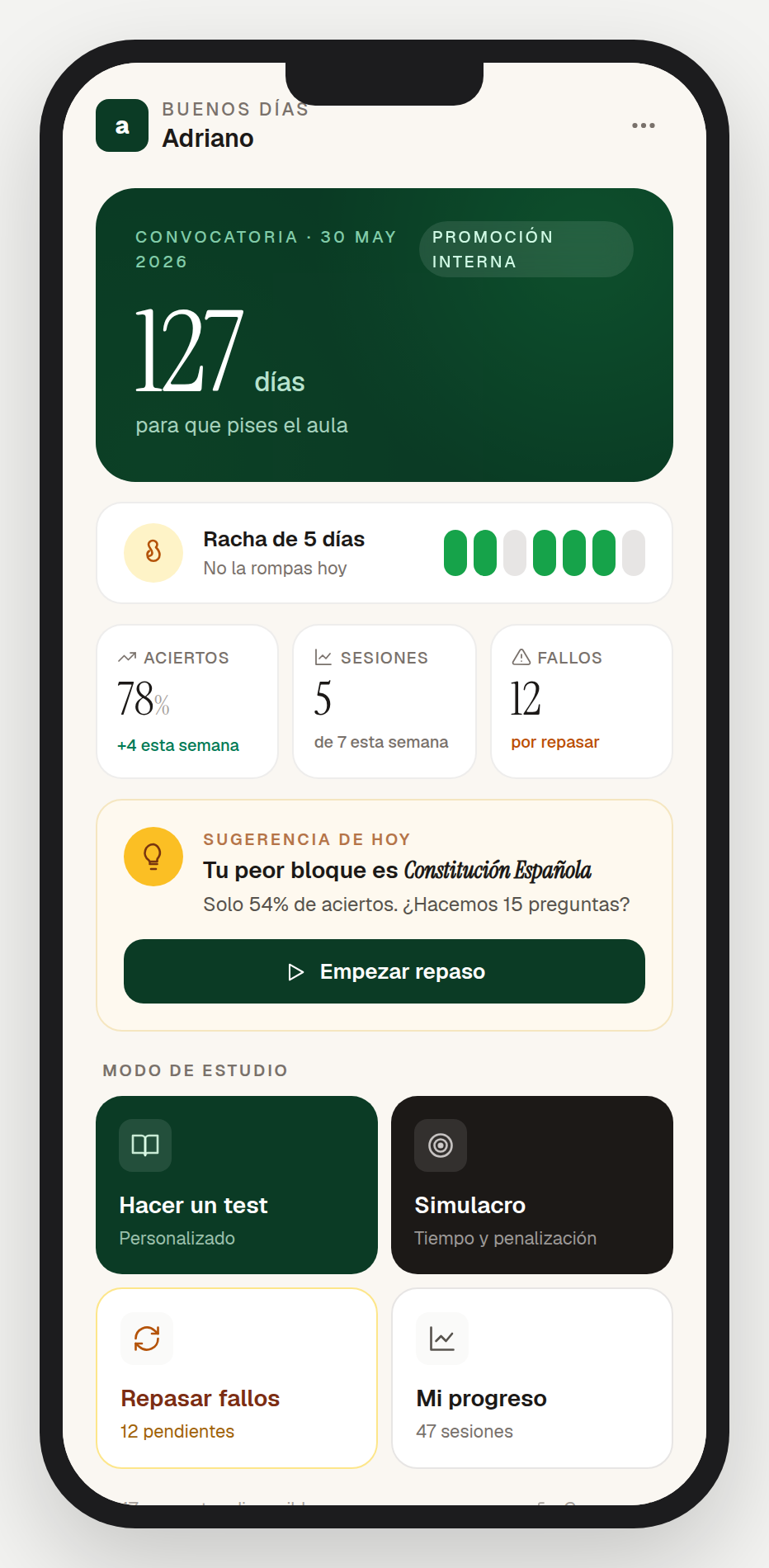 Pantalla de inicio con la cuenta atrás al examen, la racha, las estadísticas de la semana y la sugerencia del día